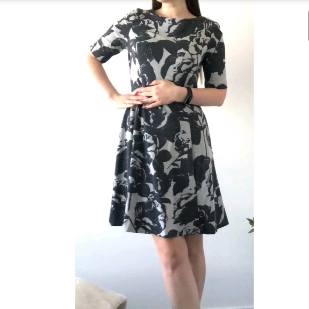 Vince Camuto Floral Black Gray Fit and Flare Dress Pockets Size 10
